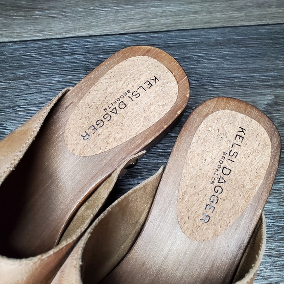 KELSI DAGGER Brooklyn Wood Leather Heeled Sandals - Picture 7 of 11